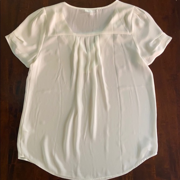 DR2 by Daniel Rainn Pleat Sleeve Split Neck Blouse - Picture 4 of 6